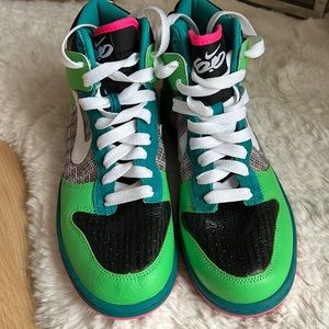 Nike  green sneakers- size 8